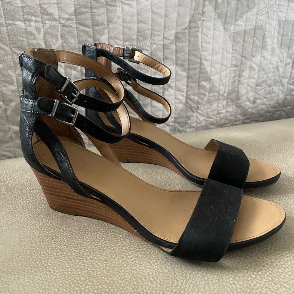 Women's Black Wedge Sandals